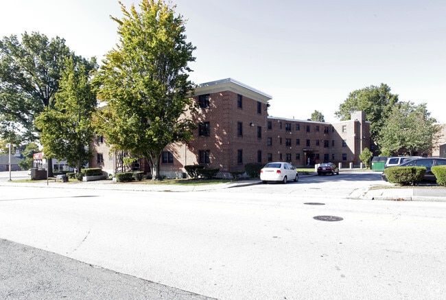 Building Photo - Lakeside Apartments
