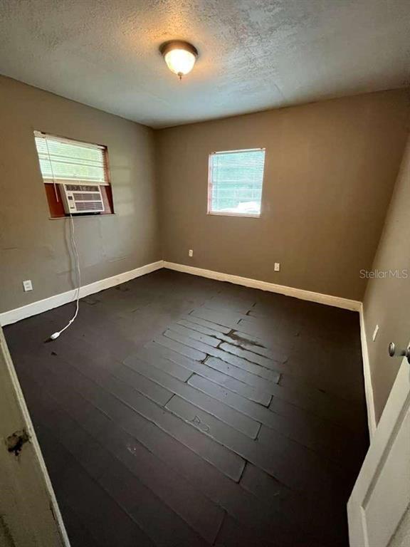 Building Photo - 5036 College Dr
