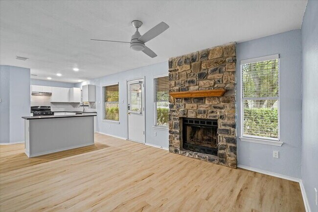 Building Photo - 8706 Dandelion Trail