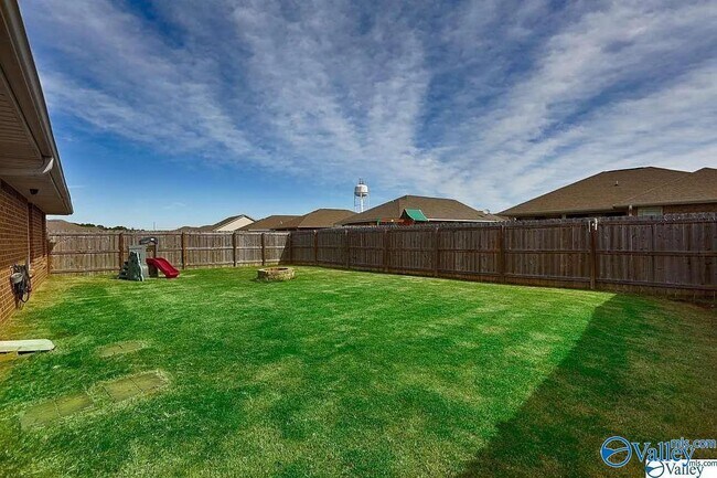 Building Photo - 239 Fields Pond Dr