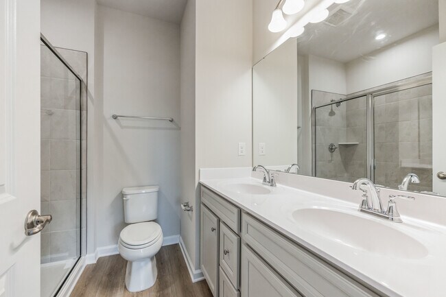 Building Photo - 28 Sidney Ln