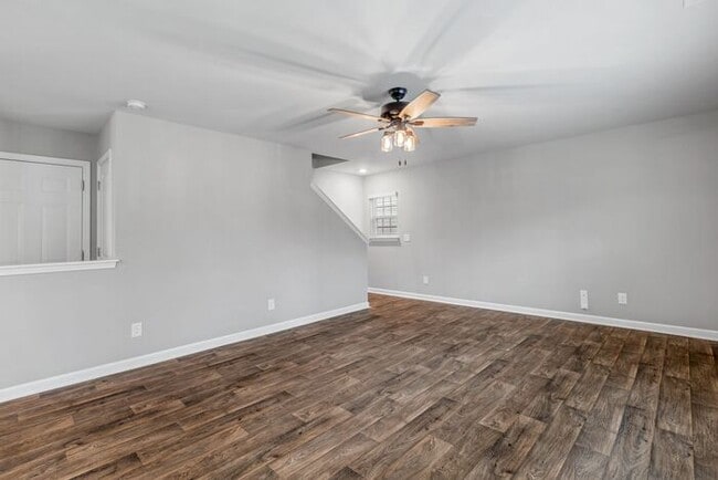 Building Photo - Newer Home in Reedy Fork, So Many Upgrades, SS Appliance, Loft, Garage, Fenced!