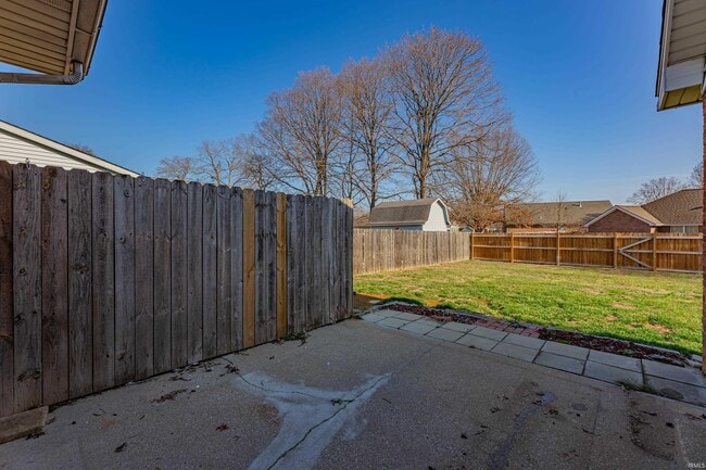 Building Photo - 7127 Pinehurst Dr