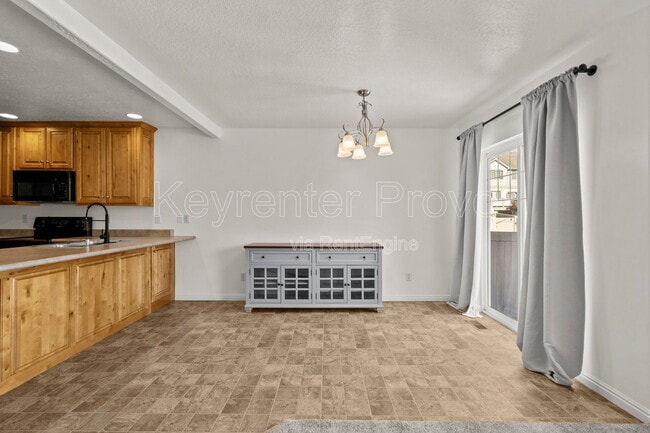 Building Photo - 1901 W 1020 N