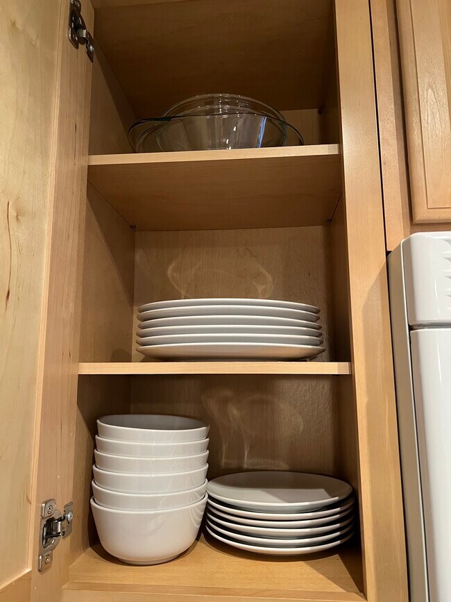 Building Photo - 5803 Royal Ridge Dr