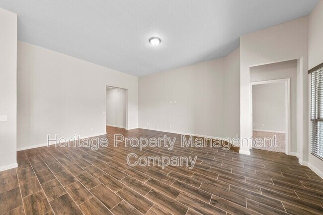 Building Photo - 148 Sambar Main