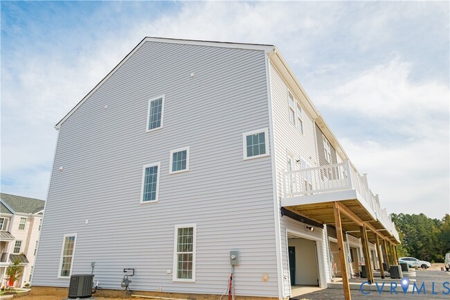 Building Photo - 15225 Dunton Ave