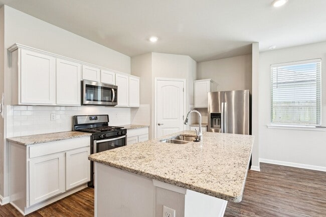 Building Photo - Beautiful Slidell home!