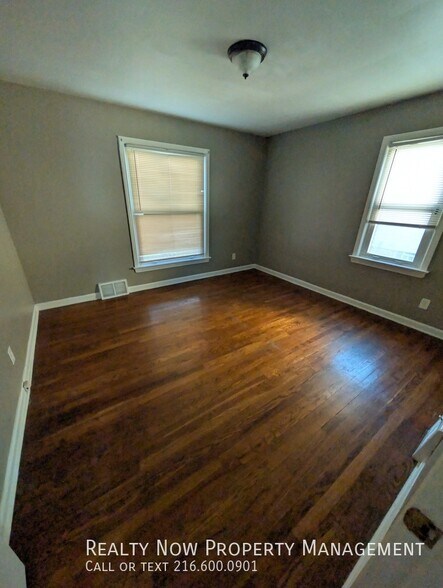 Building Photo - 14804 Rockside Rd