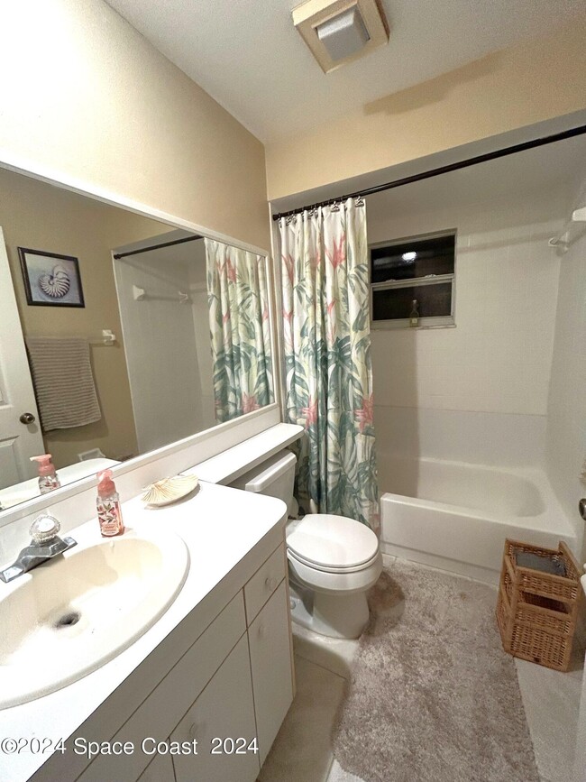 Building Photo - 6991 Hammock Trace Dr