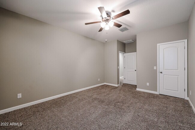Building Photo - 30038 W Rockmount Ave