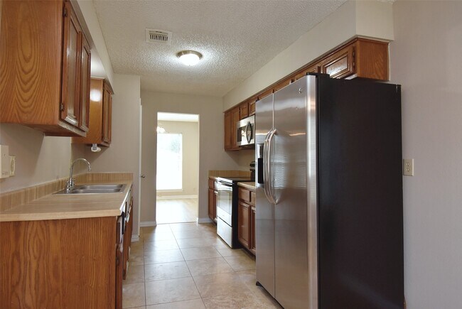 Building Photo - 17906 Glenpatti Dr