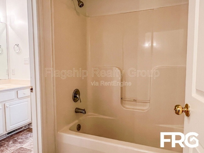 Building Photo - 4270 Williamsbrook Ln