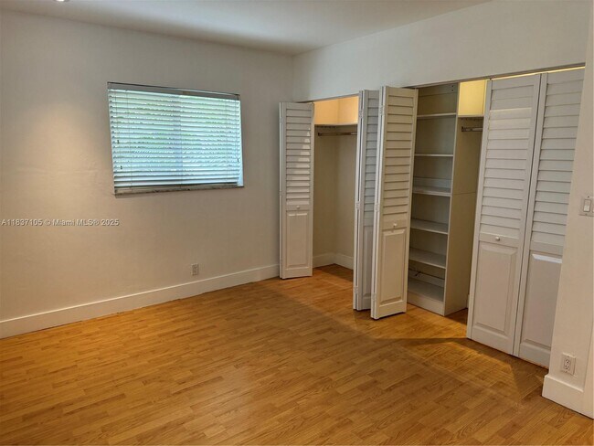 Building Photo - 13250 SW 72nd Ave