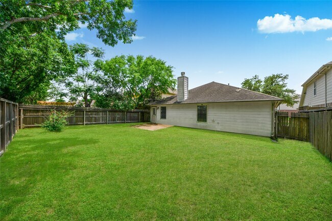 Building Photo - 16134 Coleburn Dr