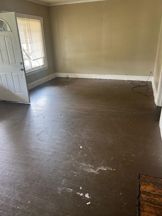 Building Photo - 2026 11th Ave