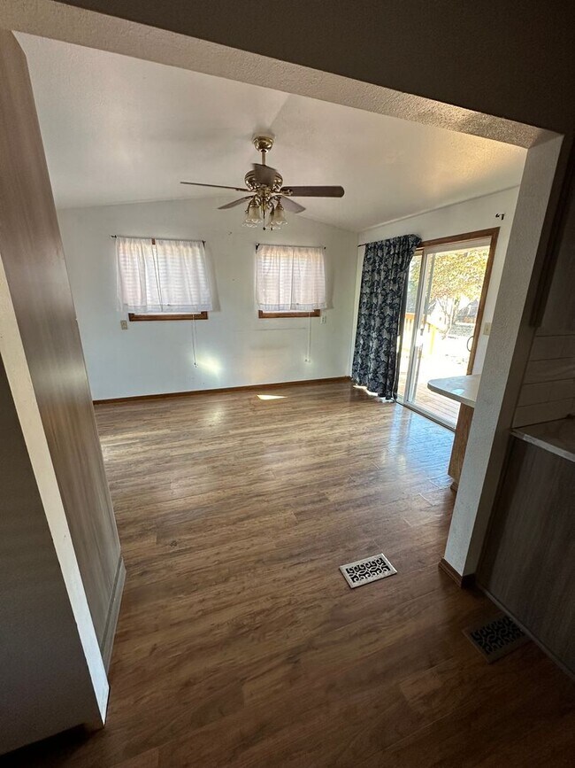 Building Photo - 3-bedroom 2 bath House