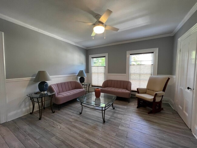 Building Photo - 9 Salem St