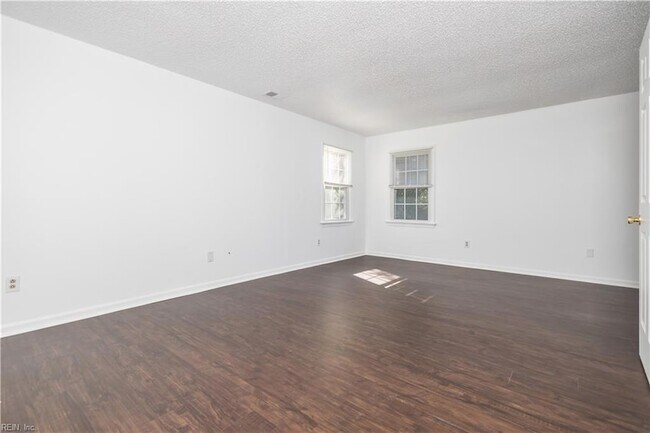 Building Photo - 908 Vincent Ct