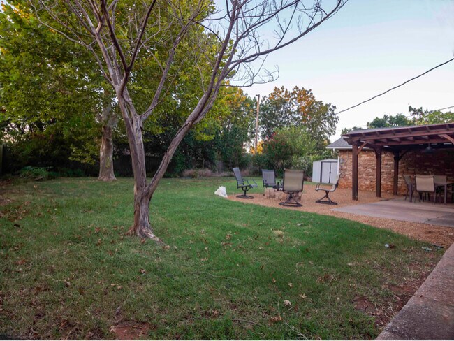 Building Photo - 2505 NW 111th St