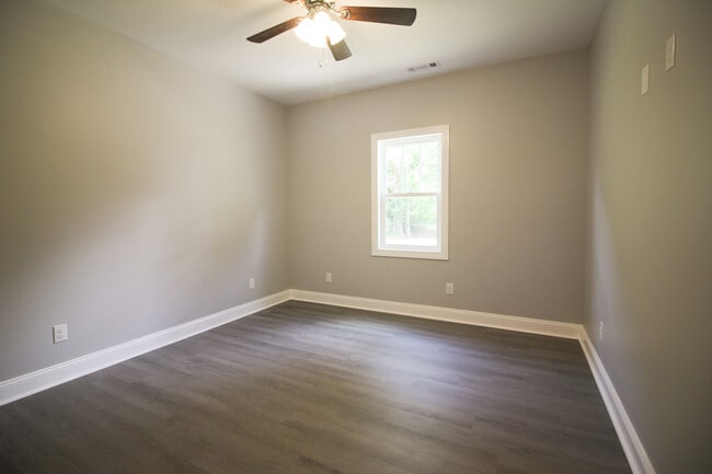 Building Photo - 117 Shipman Rd