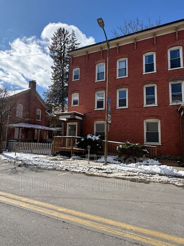 Building Photo - 27 S. Seventh Street