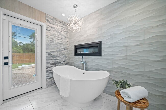 Building Photo - 9022 Quebec Dr