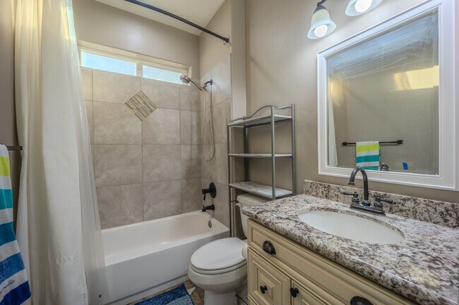 Building Photo - 2985 Bentley Dr