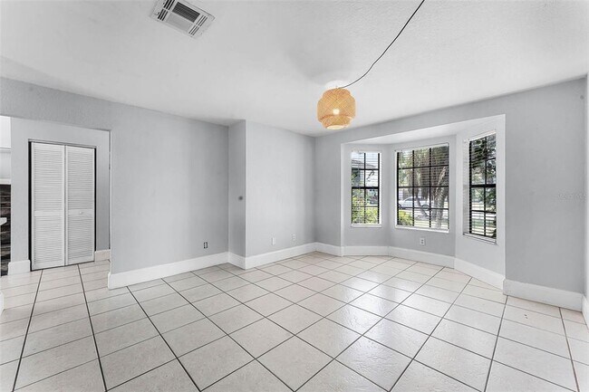 Building Photo - 119 Floral Ct