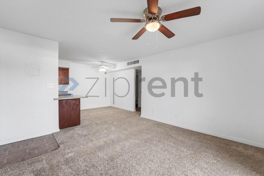 Building Photo - Unit 111