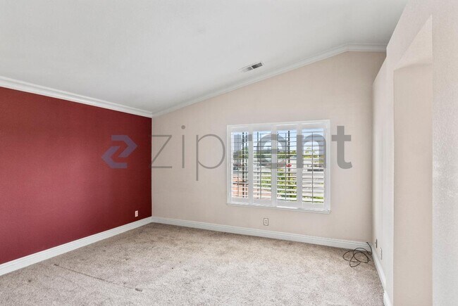 Building Photo - 1366 Jayhawk Ln