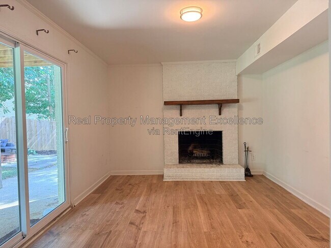 Building Photo - 108 Hassell Ct