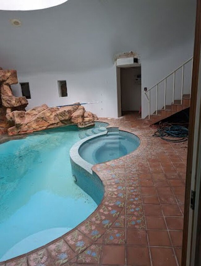 Building Photo - Large Underground House with indoor pool n...