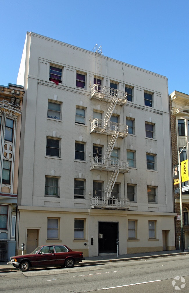 Building Photo - 825 Bush St