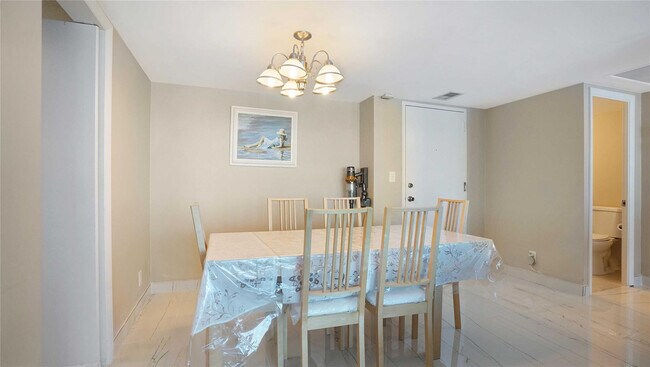 Building Photo - 4100 Galt Ocean Dr