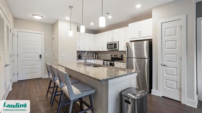 Building Photo - 933 McGee St