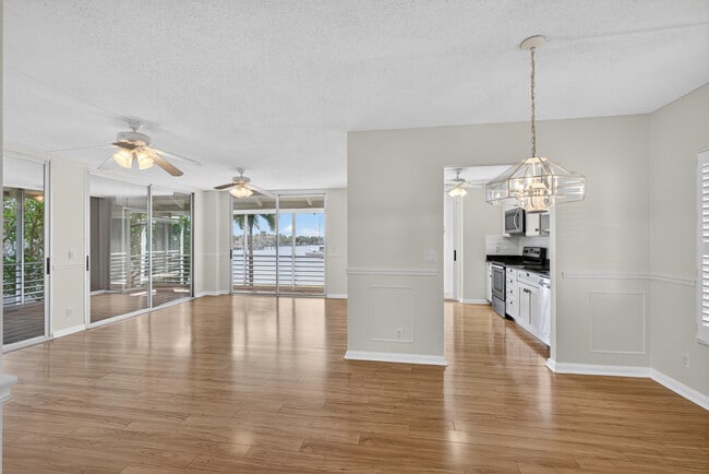 Building Photo - 1071 Sugar Sands Blvd