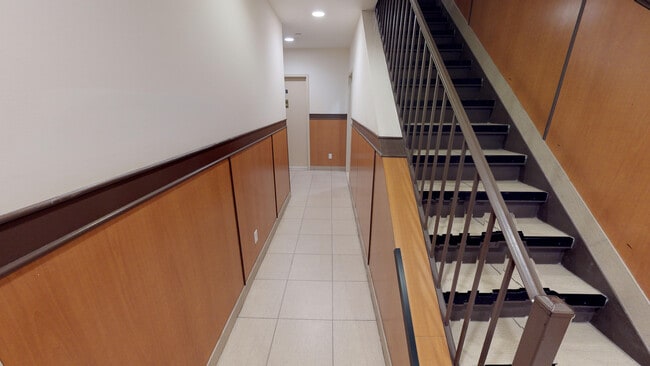 Building Photo - 67-13 Austin Street