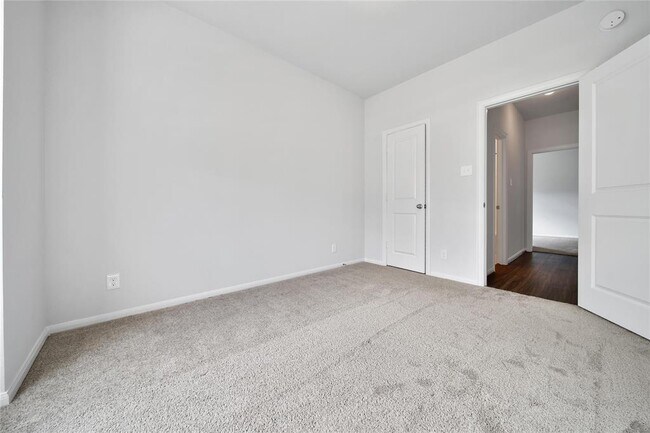 Building Photo - 20975 New Proper Dr