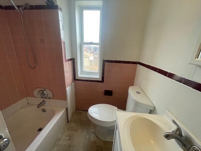 Building Photo - 3453 Ewald Cir