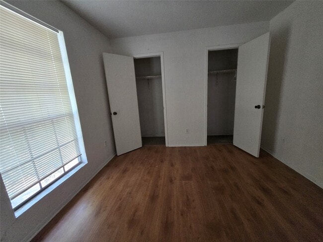 Building Photo - 8323 Wilcrest Dr