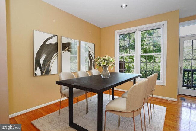 Building Photo - 2243 Journet Dr