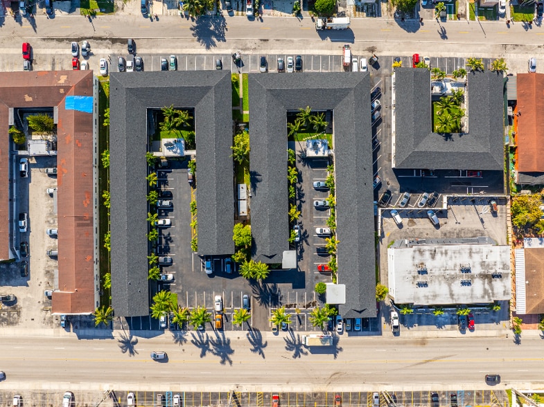 Building Photo - 1310 W 29th St