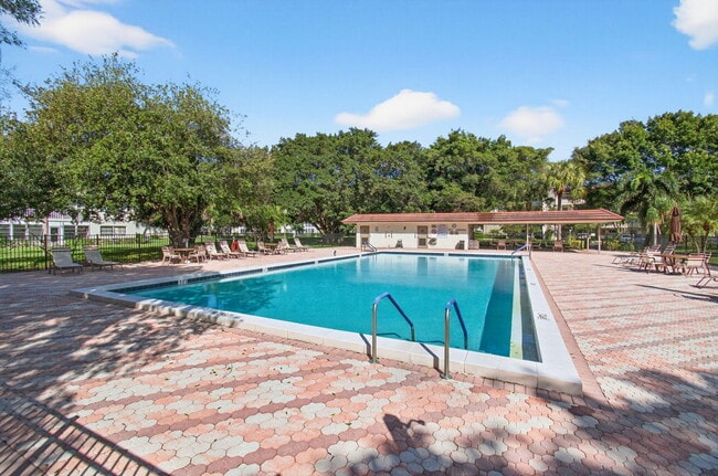 Building Photo - 1501 Cayman Way