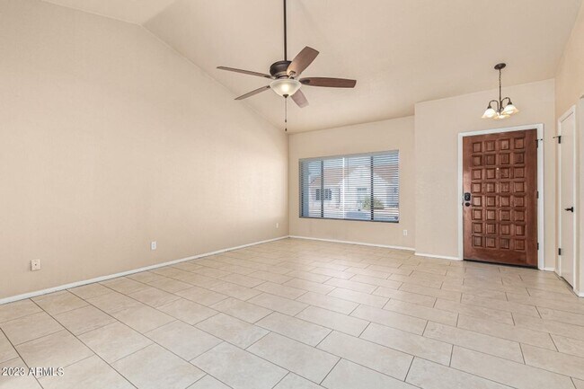 Building Photo - Gorgeous 2/2 bed/bath in North Phoenix by ...