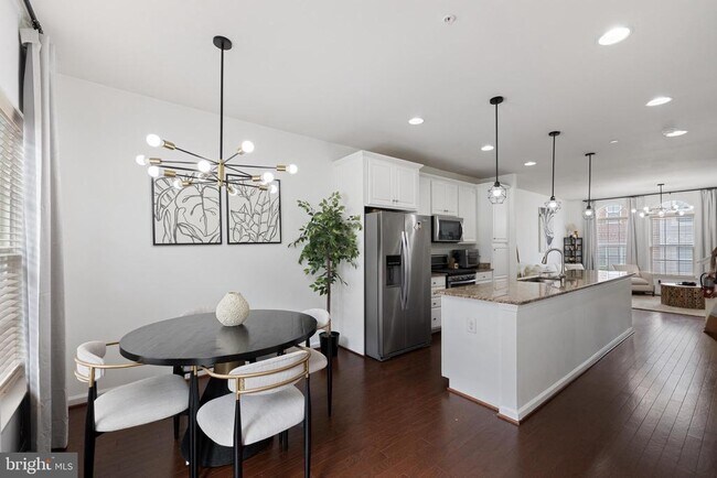 Building Photo - 7207 Barrberry Ln