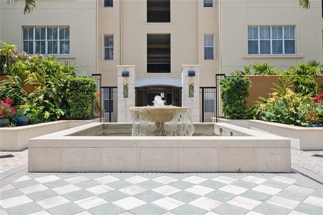 Building Photo - 100 4th Ave S