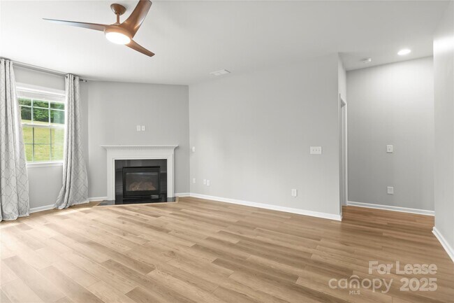 Building Photo - 131 Cherry Bark Dr