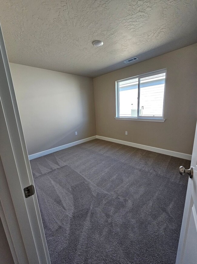 Building Photo - New Construction 3 bed 2 bath Single Story