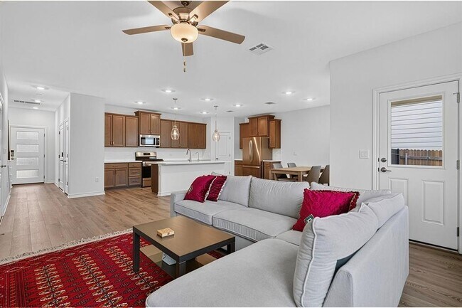 Building Photo - 2911 St Regis Dr